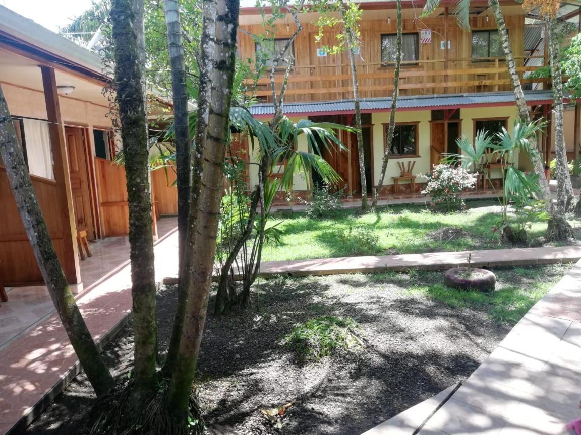 Cabinas Popular Puerto Viejo de Talamanca 외부 사진