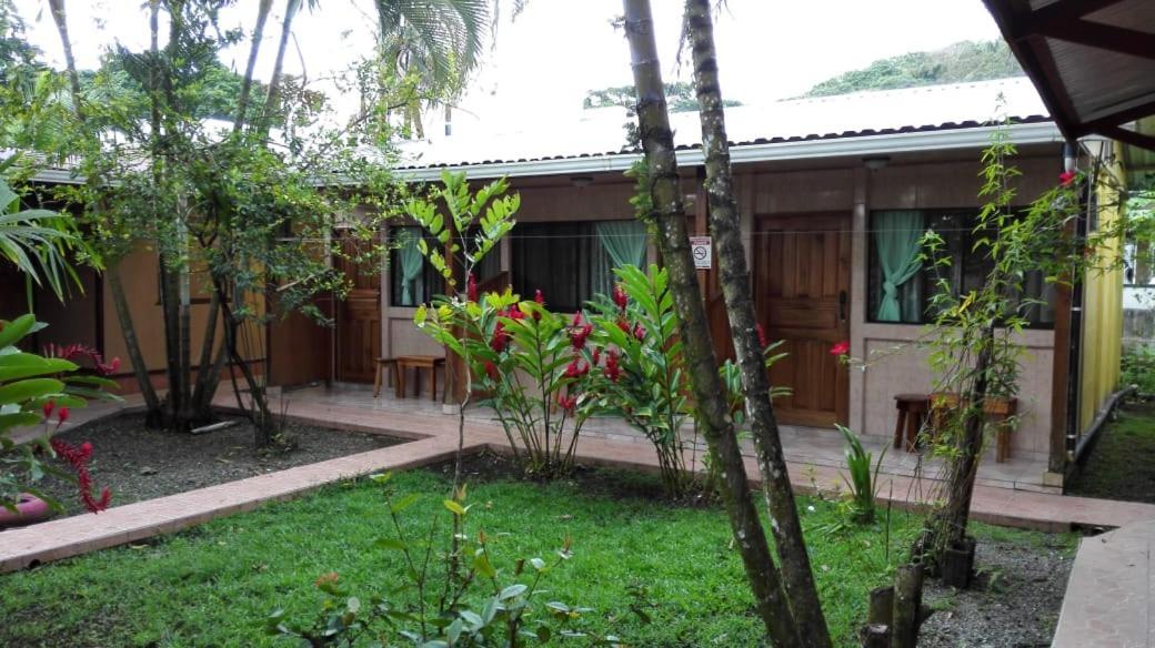 Cabinas Popular Puerto Viejo de Talamanca 외부 사진